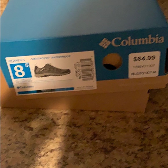 Women’s Columbia Hiking shoes - Picture 5 of 6